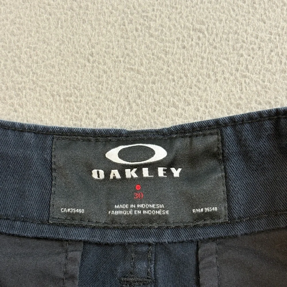 Oakley Mens Navy Blue Cotton Twill Chino Shorts Size 30 Flat Front